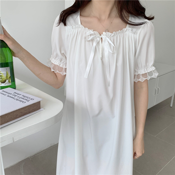 Milk Silk pizsama ruha karikatúra mintával, rövid ujjú, négyzetes nyakvonal, hosszú ruha