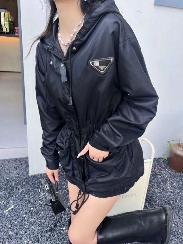 Ženska nylon windbreaker jakna s kapuljačom, trokut logotip, 3D uzorak, zatvarač