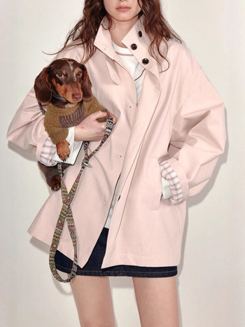 Női szélálló külső kabát pamut-elasztán keverékből, lazán szabott, álló gallér, hosszú ujjú, egysoros gombolás