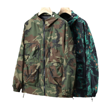 Muška oversize jakna u radnom stilu s kamuflažnim uzorkom, kapuljača, zatvarač, windbreaker za proljeće i jesen