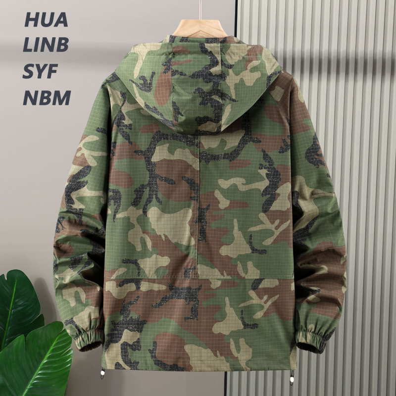 Muška oversize jakna u radnom stilu s kamuflažnim uzorkom, kapuljača, zatvarač, windbreaker za proljeće i jesen