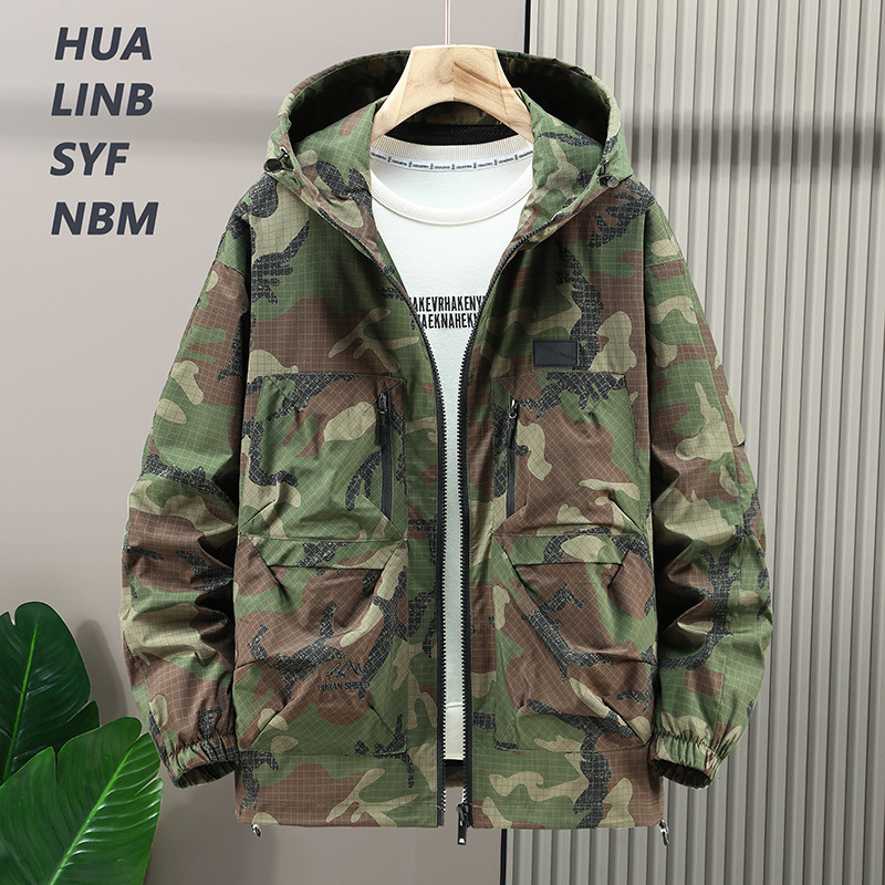 Muška oversize jakna u radnom stilu s kamuflažnim uzorkom, kapuljača, zatvarač, windbreaker za proljeće i jesen