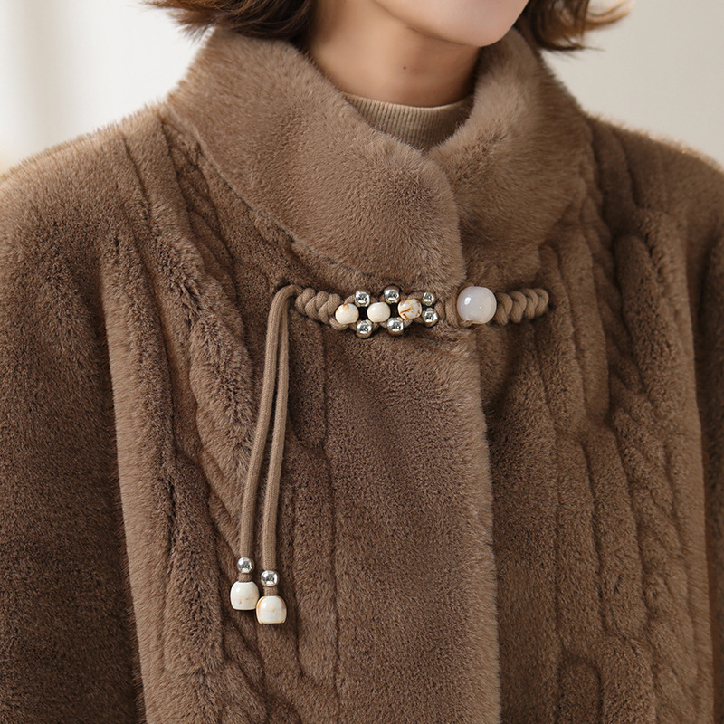 Női téli kabát mesterséges nyérc bunda, egyszínű, poliészter >95%, szalag díszítés, középhosszú