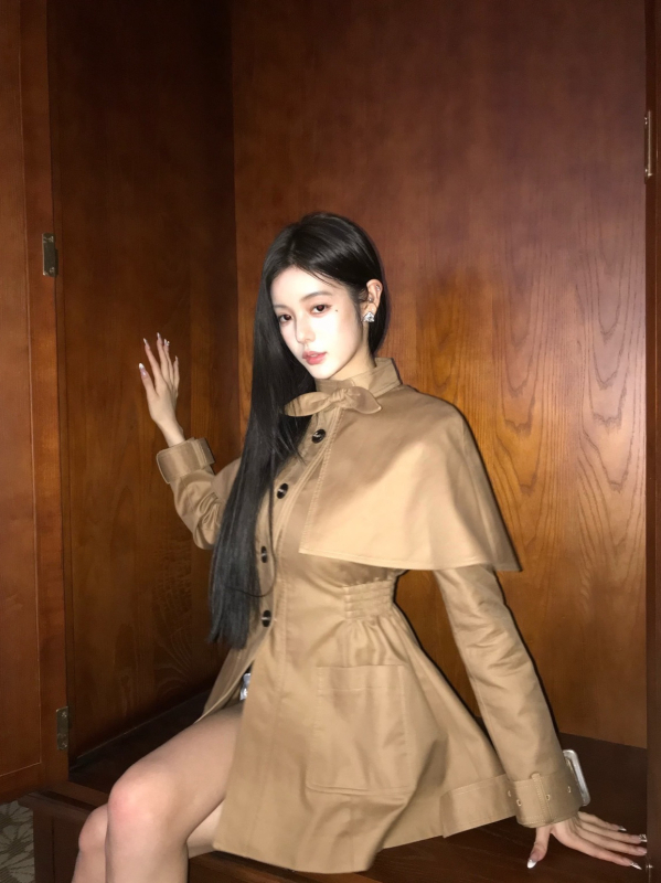 Ženski trench coat s patchworkom i mašnicom, lažni dvodijelni dizajn, uža linija struka, britski stil, srednja duljina