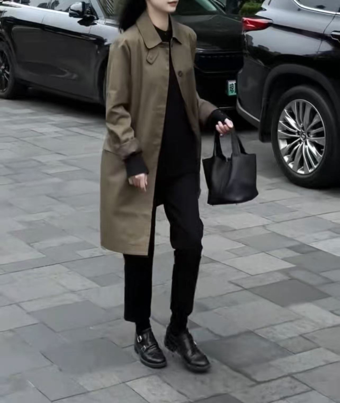 Vjetrovka jakna s reverom, srednje duljine, poliester, jednostruko kopčanje