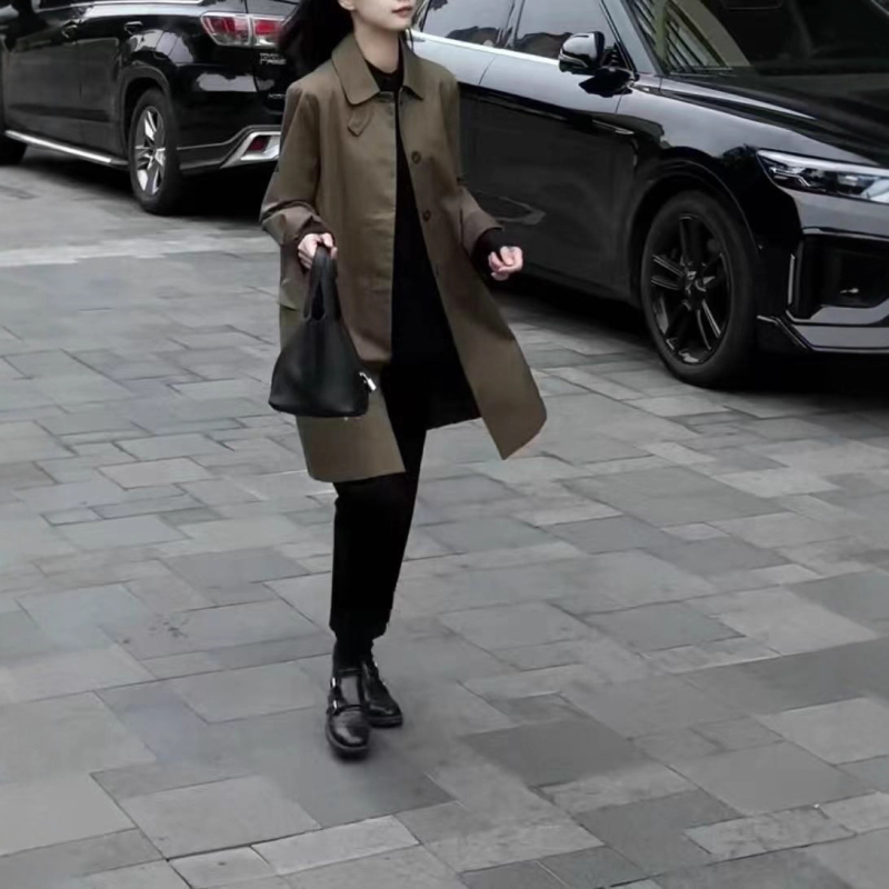 Vjetrovka jakna s reverom, srednje duljine, poliester, jednostruko kopčanje