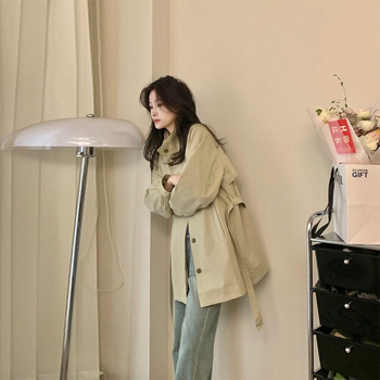 Női trench coat, ultra rövid hossza, álló gallér, pamut-poliészter keverék, királyi nővér stílus