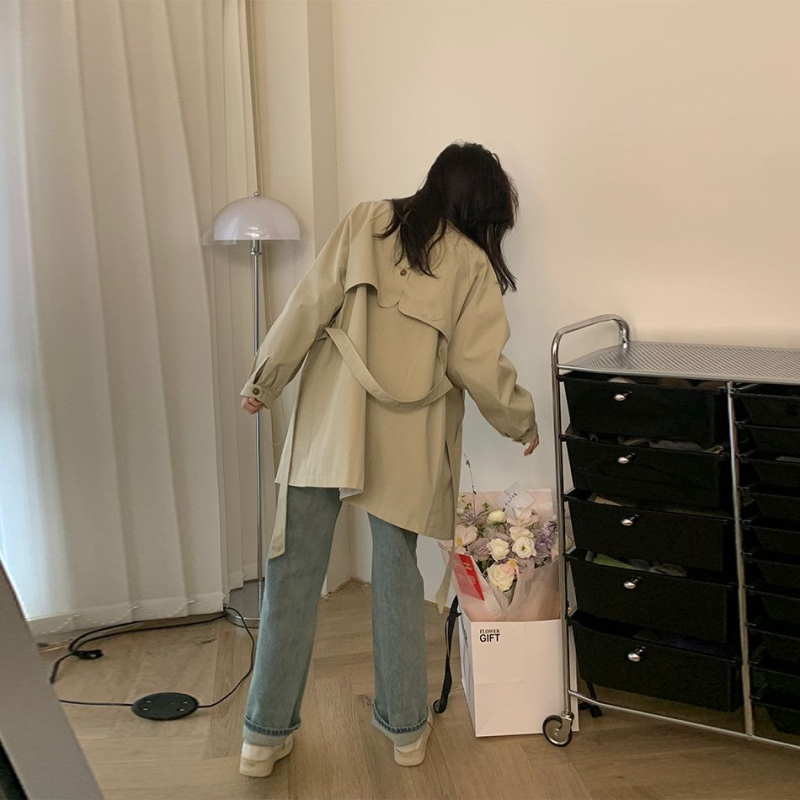 Női trench coat, ultra rövid hossza, álló gallér, pamut-poliészter keverék, királyi nővér stílus