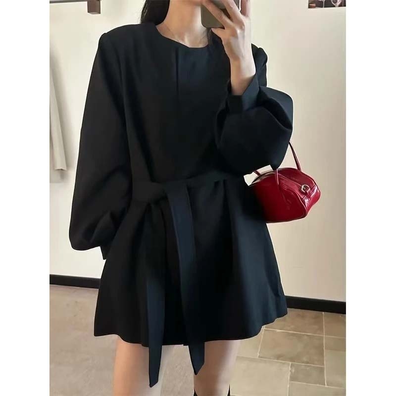 Žensko poliester sako s vezicama sprijeda, kratka A-linija, rukavi fenjer, okrugli izrez — casual korejsko-japanski stil