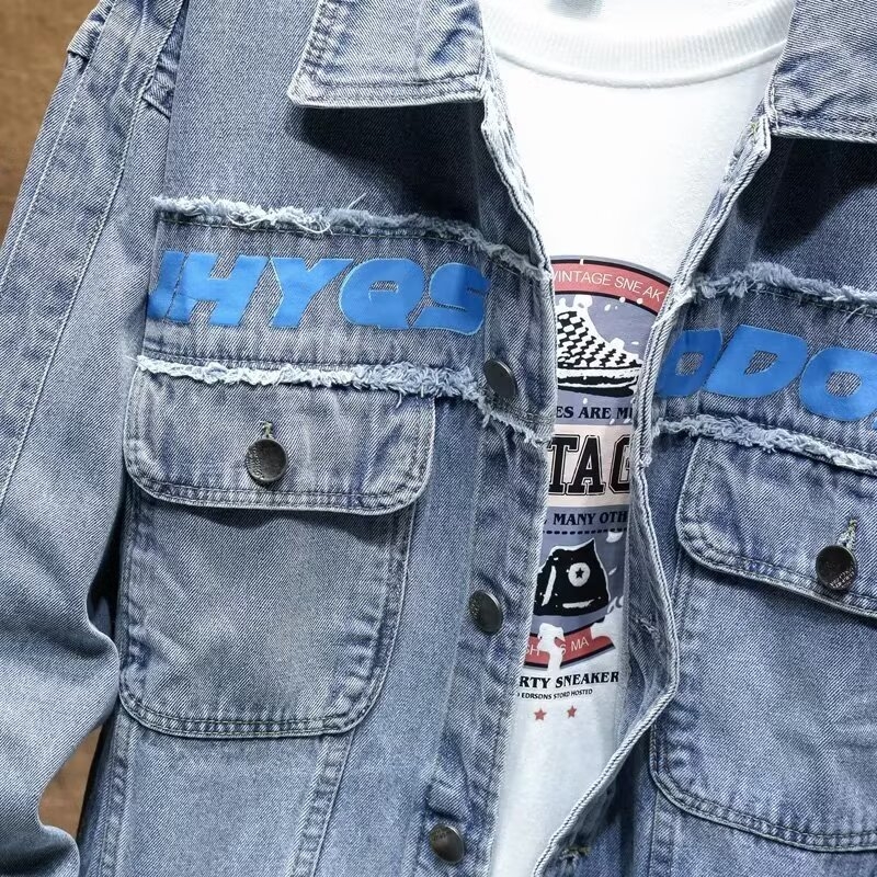 Denim jakna s patchworkom i blok-dizajnom, ovratnik lapel, širok kroj, jednostruko zatvaranje, dugi rukavi, podstava od pamuka