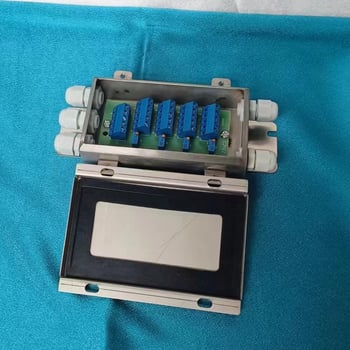 Nerezová oceľová spojovacia skrinka pre podlahový vážiaci systém, vodotesná a vlhkosťodolná, 5 otvorov, 4 vodiče