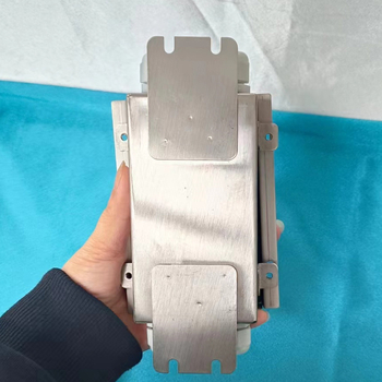 Nerezová oceľová spojovacia skrinka pre podlahový vážiaci systém, vodotesná a vlhkosťodolná, 5 otvorov, 4 vodiče