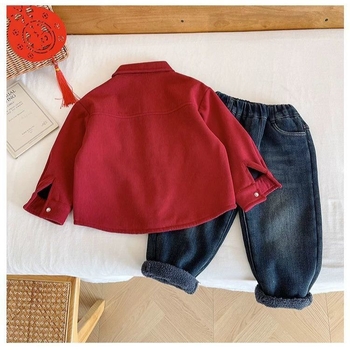 Dječja košulja, kineskog stila, s flekse podstavom i corduroy materijalom (Glavni materijal: zeka krzno; Corduroy; Podstava od flisa; Ovratnik: kvadratni; Rukavi: dugi)