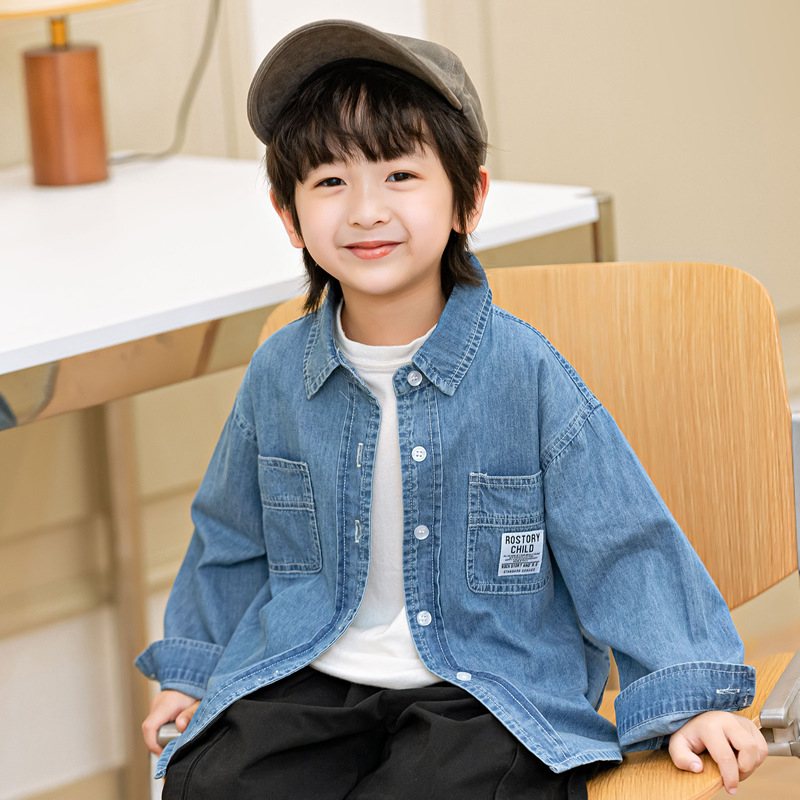 Zēnu džinsa krekls no kokvilnas, garas piedurknes, kakla lappe, vienkrāsains, enzīmu mazgāšana, 100% kokvilna