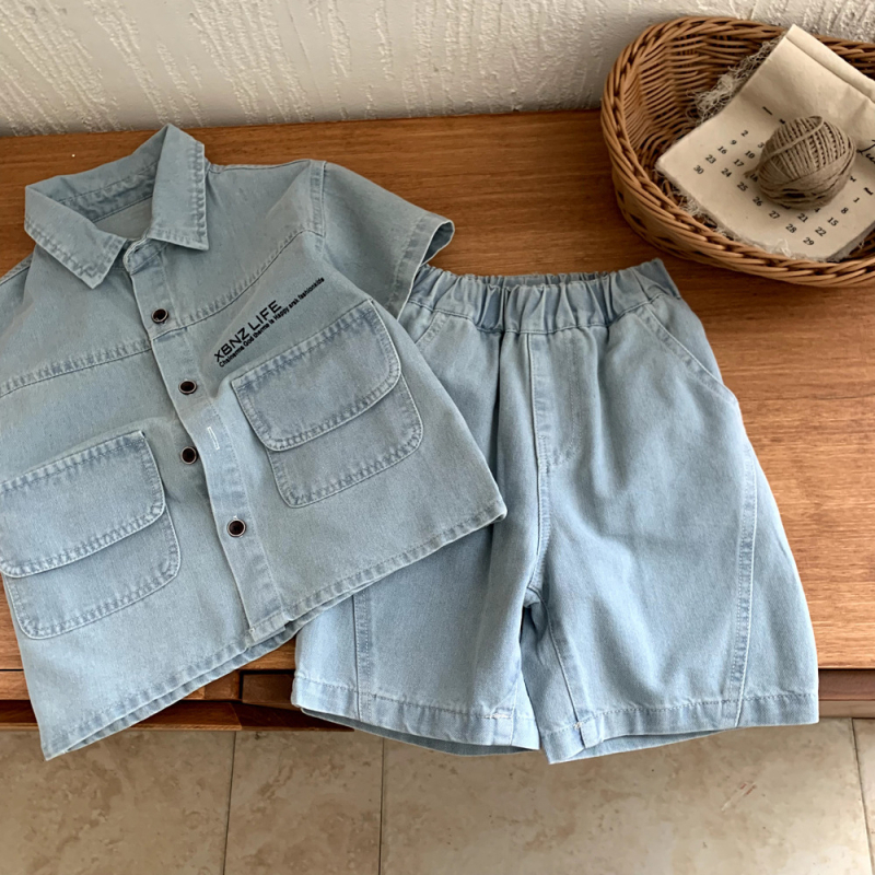 Dječji ljetni denim komplet: košulja s kratkim rukavima i šorc, pamuk 91–95%, mekano pranje enzimom, tanka tkanina