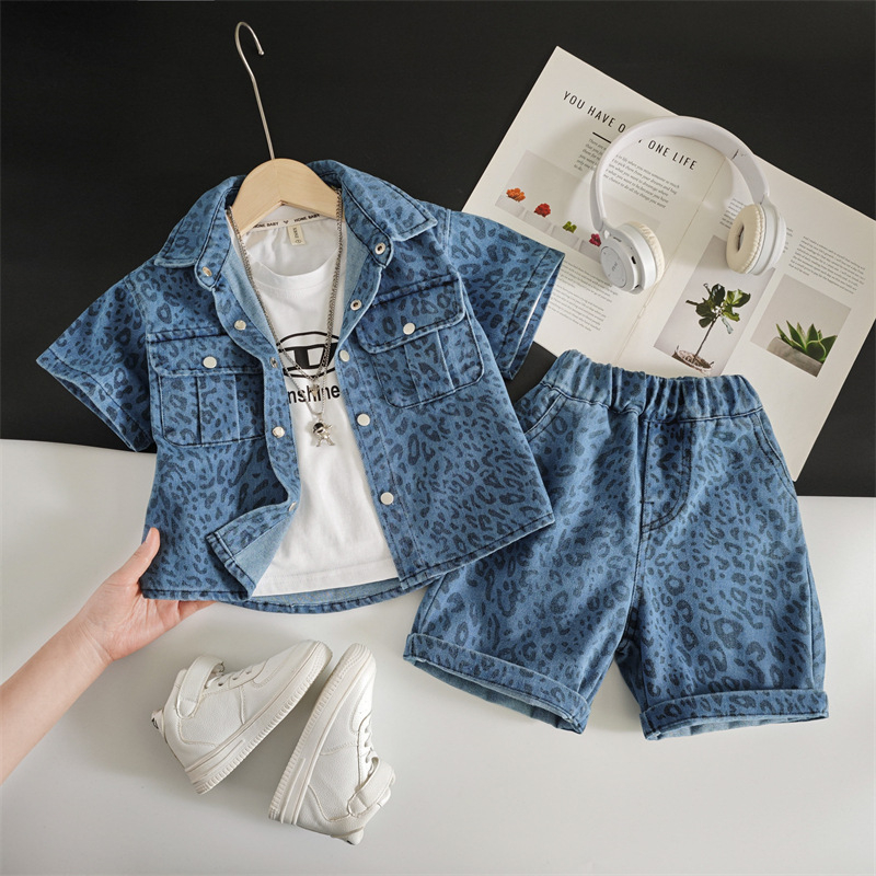 Set za dječake s leopard printom: denim košulja i šorc, kratki rukavi, ljeto, dvodijelni komplet, pamuk–mješavina