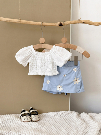 Set za djevojčice: bluza s puff rukavima i denim set s cvjetnom broderijom