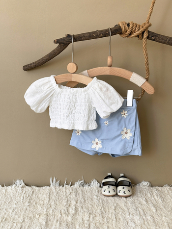 Set za djevojčice: bluza s puff rukavima i denim set s cvjetnom broderijom