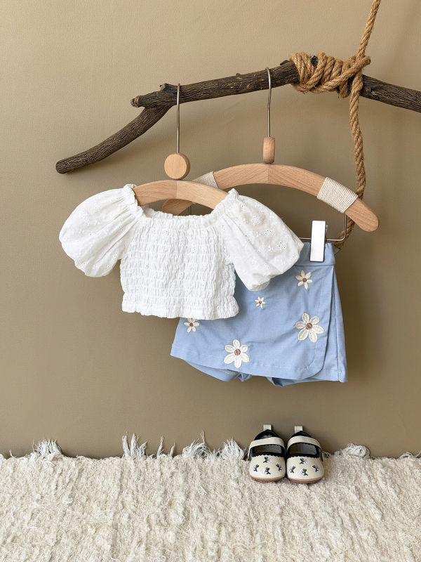 Set za djevojčice: bluza s puff rukavima i denim set s cvjetnom broderijom