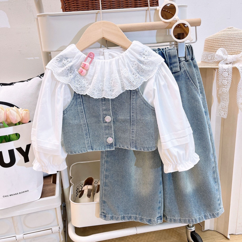 Dječji proljetni trodijelni komplet za djevojčice: košulja s čipkom i ovratnikom, denim prsluk i hlače; poliesterska smjesa, mekan materijal; za uzrast 3–8 godina (proljeće–jesen)