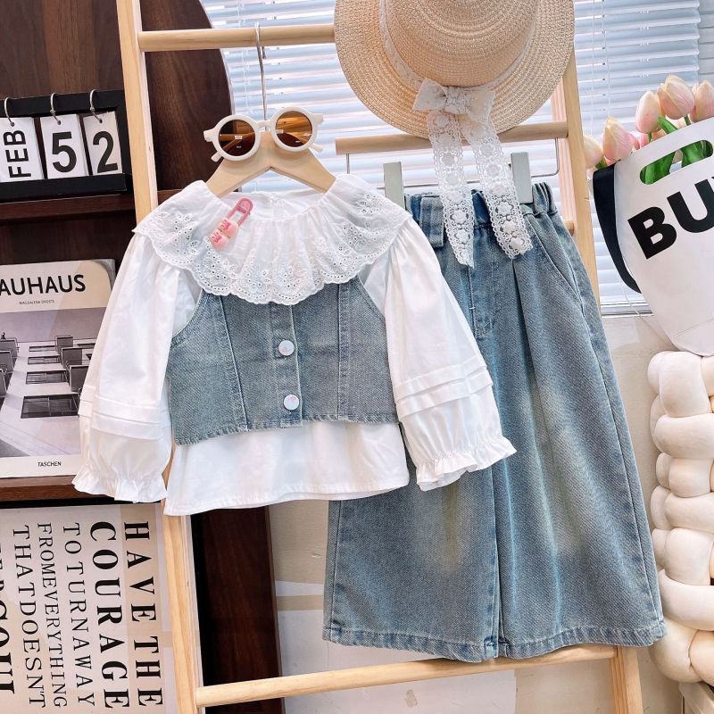 Dječji proljetni trodijelni komplet za djevojčice: košulja s čipkom i ovratnikom, denim prsluk i hlače; poliesterska smjesa, mekan materijal; za uzrast 3–8 godina (proljeće–jesen)