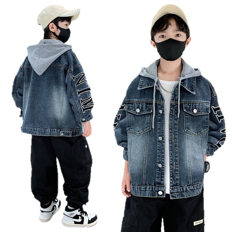 Fiúknak készült denim dzseki, koreai stílus, kapucniamentes, első soros zárás, tavasz–ősz 2025, betűs mintázat, 8 éves kortól