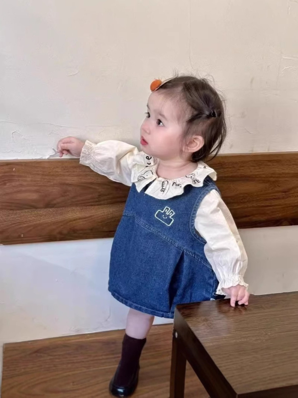 Dječji dvodijelni denim komplet s trakama, dugi rukavi, pamuk, za dob 1–3 godine, proljeće–jesen.