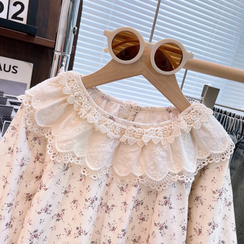 Lányoknak szóló két darabból álló szett: virágos gallérosing és farmernadrág, hosszú ujjak, puha poliészter keverék anyag