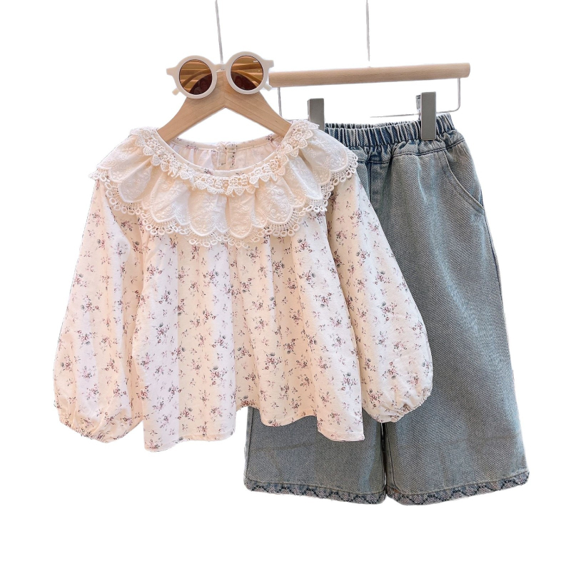 Lányoknak szóló két darabból álló szett: virágos gallérosing és farmernadrág, hosszú ujjak, puha poliészter keverék anyag