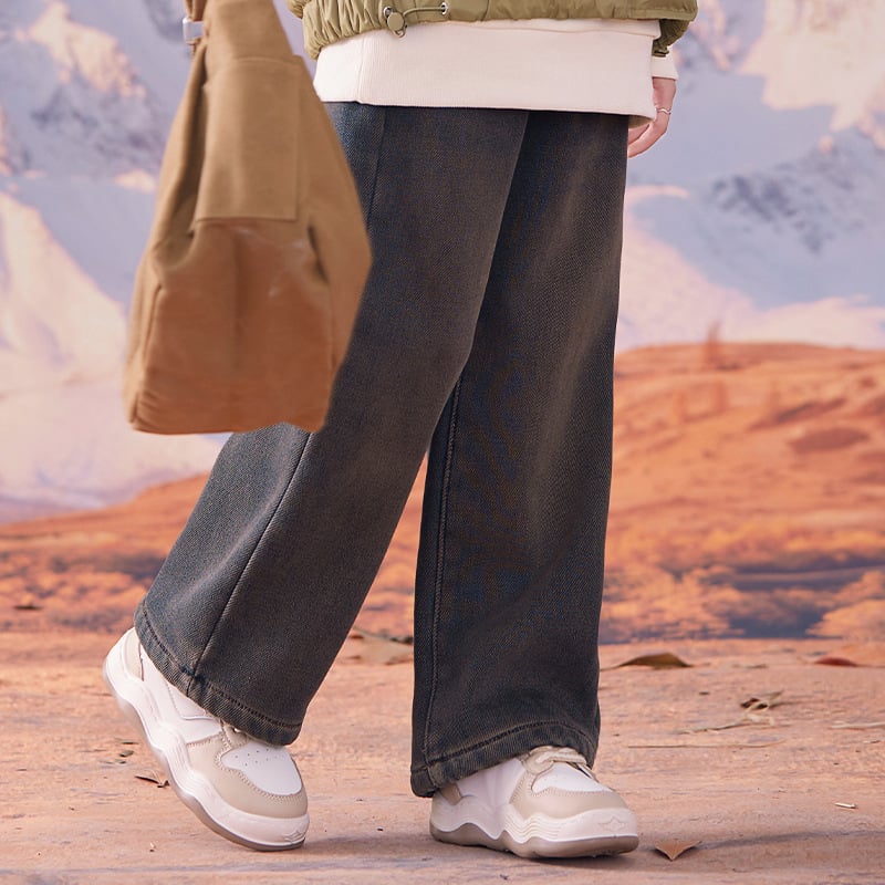 Dječje traperice za djevojčice s fleece podstavom, široke nogavice ravnog kroja, 90% pamuka, jesen 2025