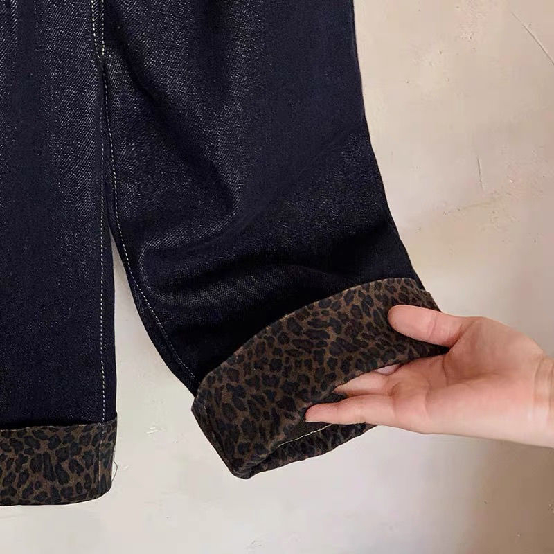 Dječje traperice s flis podstavom, leopard uzorak, ravni kroj s manžetom, srednji pojas, elastičan pojas