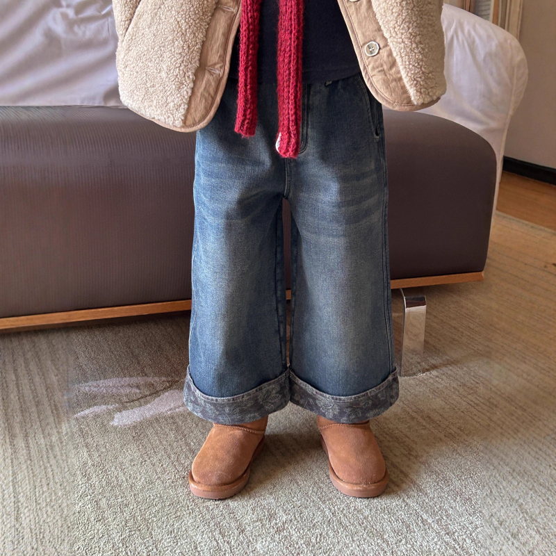 Gyerekeknek készült farmernadrág fleece-béléssel, felhajtott bokánál, széles szárú téli viselet (Denim; 80% pamut, 20% poliészter; középmagas derék; elasztikus derék)