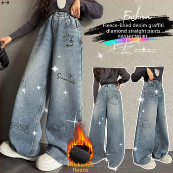 Jeans fete cu căptușeală din fleece pentru iarna 2025 — talie înaltă, croială largă, imprimeu desen animat (70% bumbac)