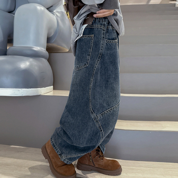 Fiúknak koreai stílusú farmer nadrág, pamut, egyszínű, középmagas derék gumis pánttal, puha kezelés és enzimes mosás, ősz 2025