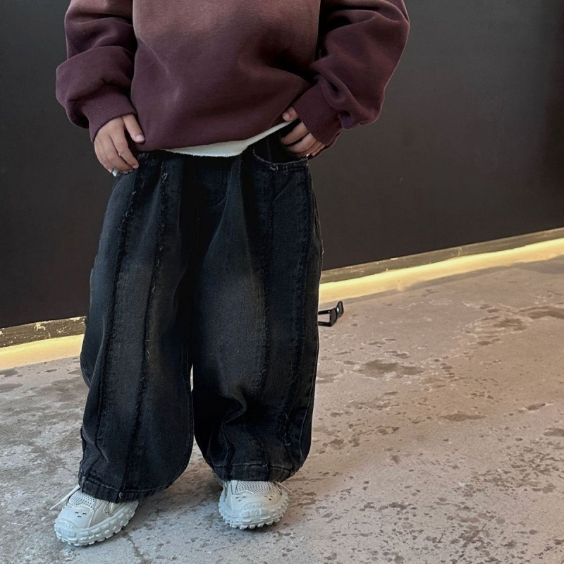 Gyerekeknek szóló lazán szabott, széles szárú farmernadrág szakadt széllel, középmagas derék, denim-pamut keverék, 8 éves kortól, 2025 tavasz