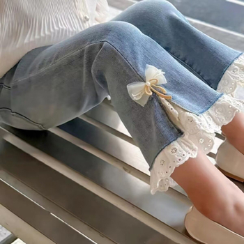 Gyerekeknek denim nadrág koreai stílusban, flared fazon, középmagas derekú, 70% pamut, 3–8 éveseknek, tavasz–ősz