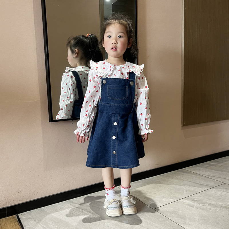 Lányoknak denim vállpántos ruha, egyszínű mintázat, 85% pamut, lágy felület, 3–8 éveseknek, tavasz–ősz