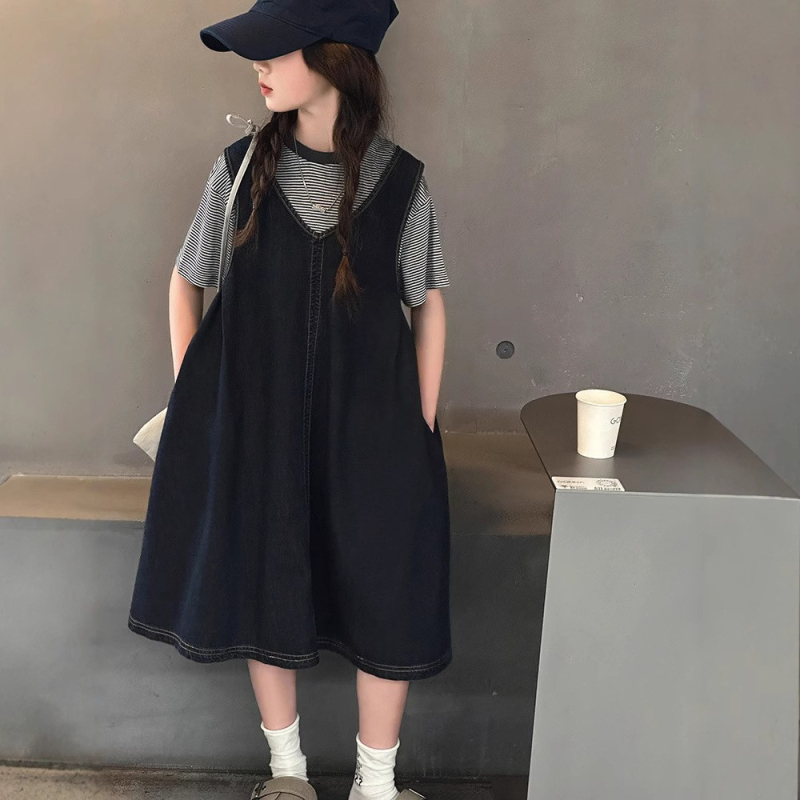 Dječji dvodijelni ljetni komplet: džins haljina bez rukava i prugasti kratki T‑shirt, korejski stil, 80% pamuk, prugasti uzorak, za djevojčice 8+ godina (visina >140 cm), ljeto 2025
