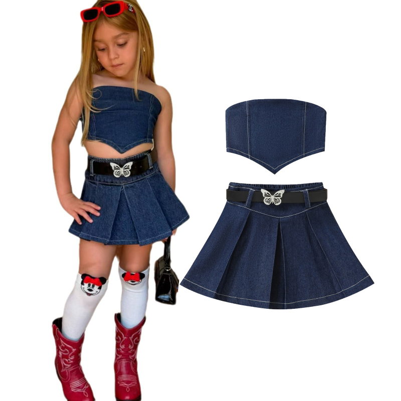 Set de trei piese de vară pentru fete: top din denim fără mâneci, fustă plisată și curea cu fundă; material 90% poliester; pentru copii 3–8 ani.