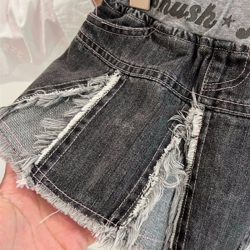 Dječja denim mini suknja s remenom, spojni stil; Glavni materijal: denim/pamuk 91–95%; Podstava: pamuk 71–80%; Uzrast: 8+ godina; Sezona: ljeto 2025
