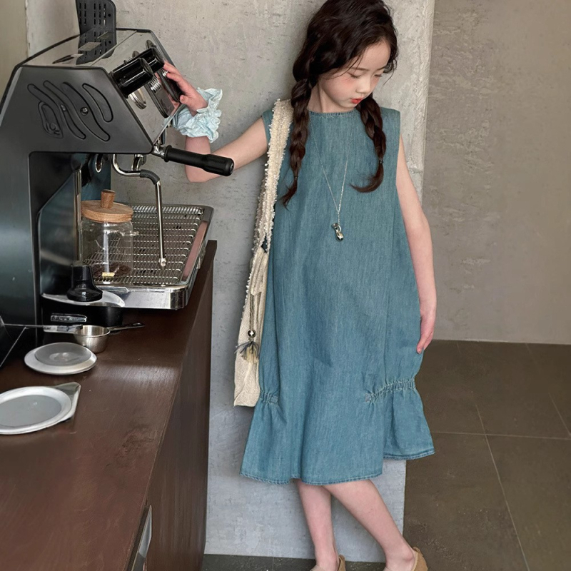 Lányoknak való farmeres szoknya pántokkal és ujjatlan toppal, A-vonal, nyári 2025 kiadás