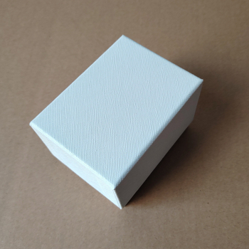 Кутия за часовник — луксозна опаковка, 500 бр., печат на лого възможен, персонализиране налично, лято 2025