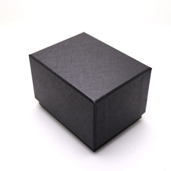 Кутия за часовник — луксозна опаковка, 500 бр., печат на лого възможен, персонализиране налично, лято 2025