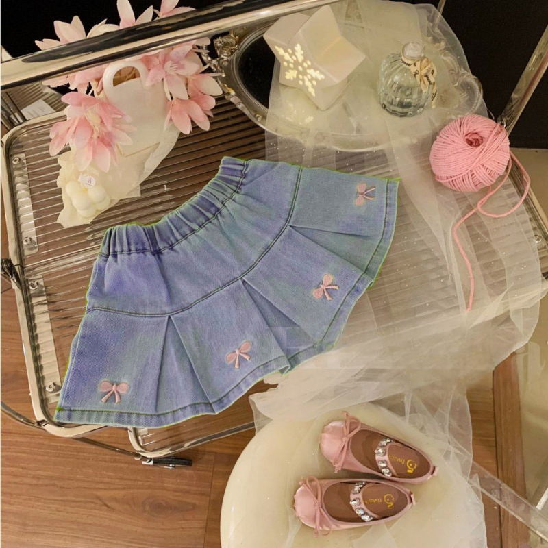 Dječja A‑linijska suknja, pamuk, vanjska 80% pamuka, podstava 51–70% pamuka, za djevojčice od 3 do 8 godina, proljeće.