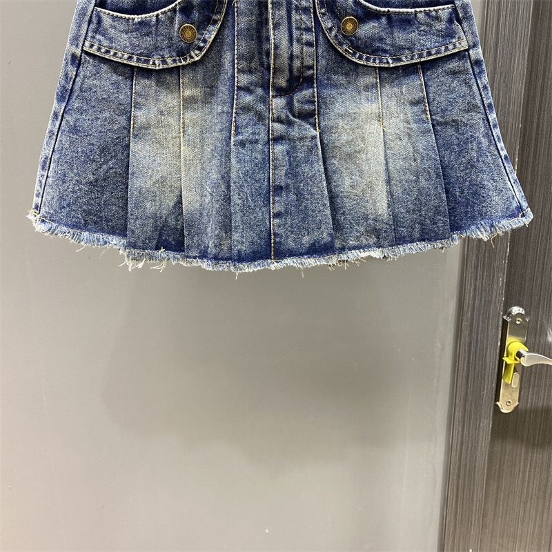 Dječja denim suknja A-linije s elastičnim pojasom, plisirana i s rasparenim rubom, korejski stil, proljeće-ljeto 2026