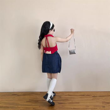 Dječji set u korejskom stilu: denim suknja s mašnicom i tiskani top bez rukava, diskretan otvoreni leđa