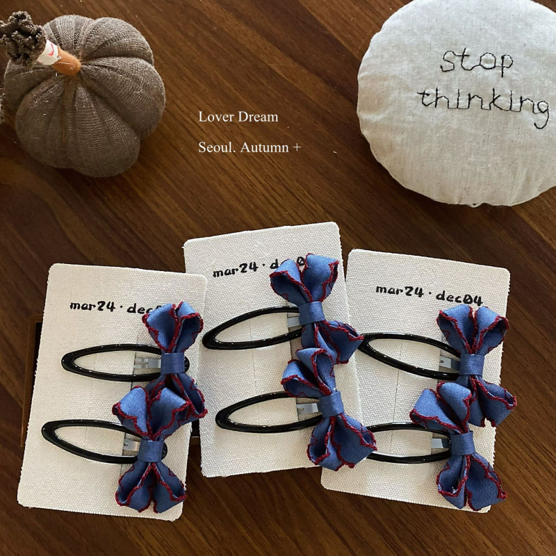 2 darab denim hajcsat BB-klipszhez, kézzel készített, poliészter és cinkötvözet alapanyagokkal