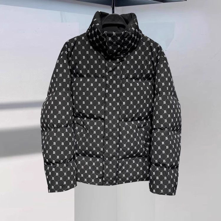 Jachetă de iarnă pentru bărbați, din puf de gâscă alb, scurtă, cu guler înalt; imprimeu cu litere; umplutură: puf de gâscă alb; croială: mulată; material: poliester; lungime: medie; stil: basic, coreean