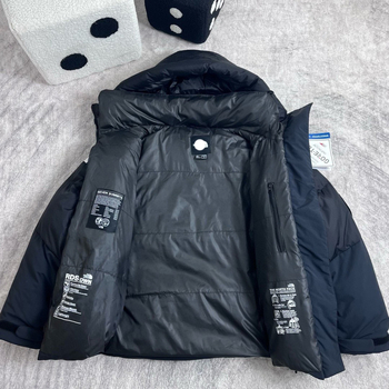 Unisex puffer jakna s kapuljom, punjenje: duck down, sadržaj perja 91–95%, otporna na vjetar, zaštita od hladnoće -5°C do 0°C