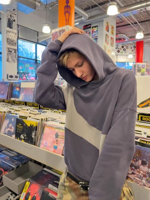 Unisex βαμβακερό φούτερ με κουκούλα, φλις επένδυση, 96% βαμβάκι, χαλαρή γραμμή, πάνελ ραφή, φθινοπωρινό 2025